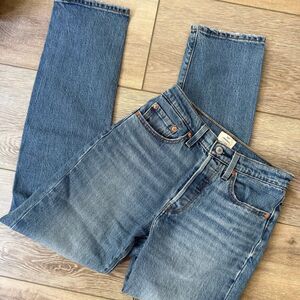 Levis 501 Original Straight Leg Jeans